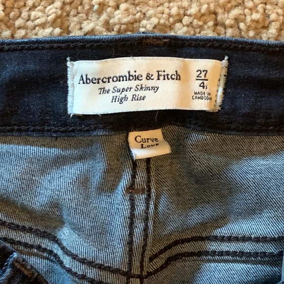 Abercrombie and Fitch “The Super Skinny High Rise” curve love Jeans - Picture 1 of 3